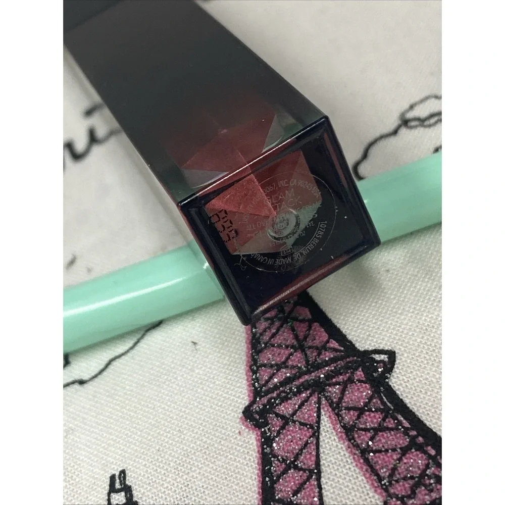Haus Laboratories by Lady Gaga Glam Attack Liquid Eyeshadow  Glamour Puss No Box